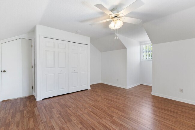 Building Photo - Charming Renovated 4BR/3BA Single Family Home