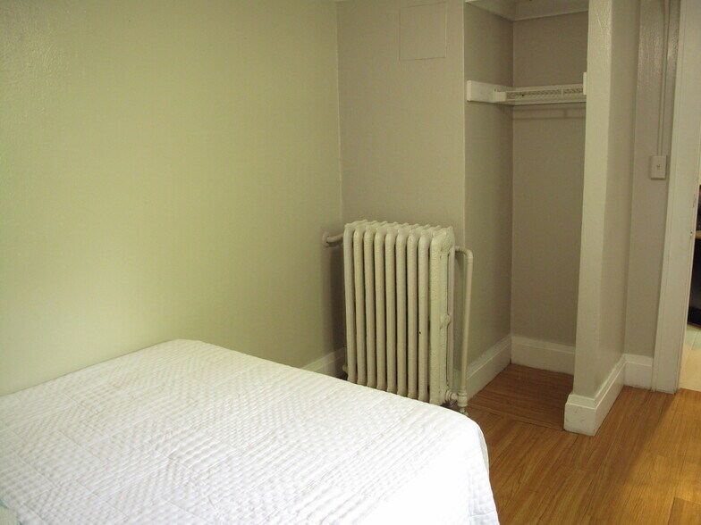 Building Photo - 315 Thurston Ave