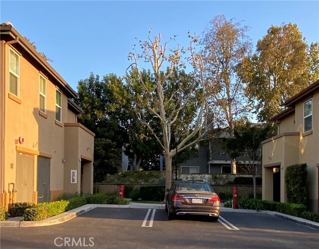 Building Photo - 17871 Shady View Dr