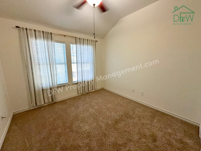Building Photo - For Lease: Corner Townhome near DFW Airport - 3BR/2.5BA, Private Pool, Attached Garage, W/D Included