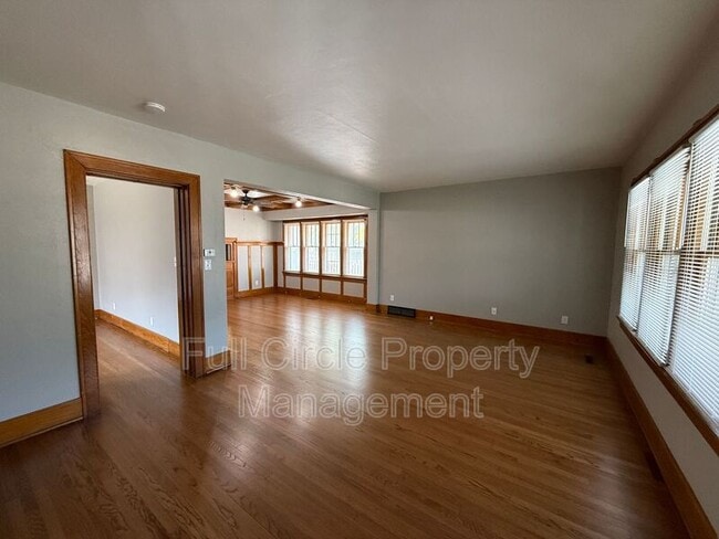 Building Photo - 351 N Clarmar Ave