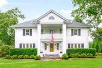 Building Photo - 20 Elk Ave