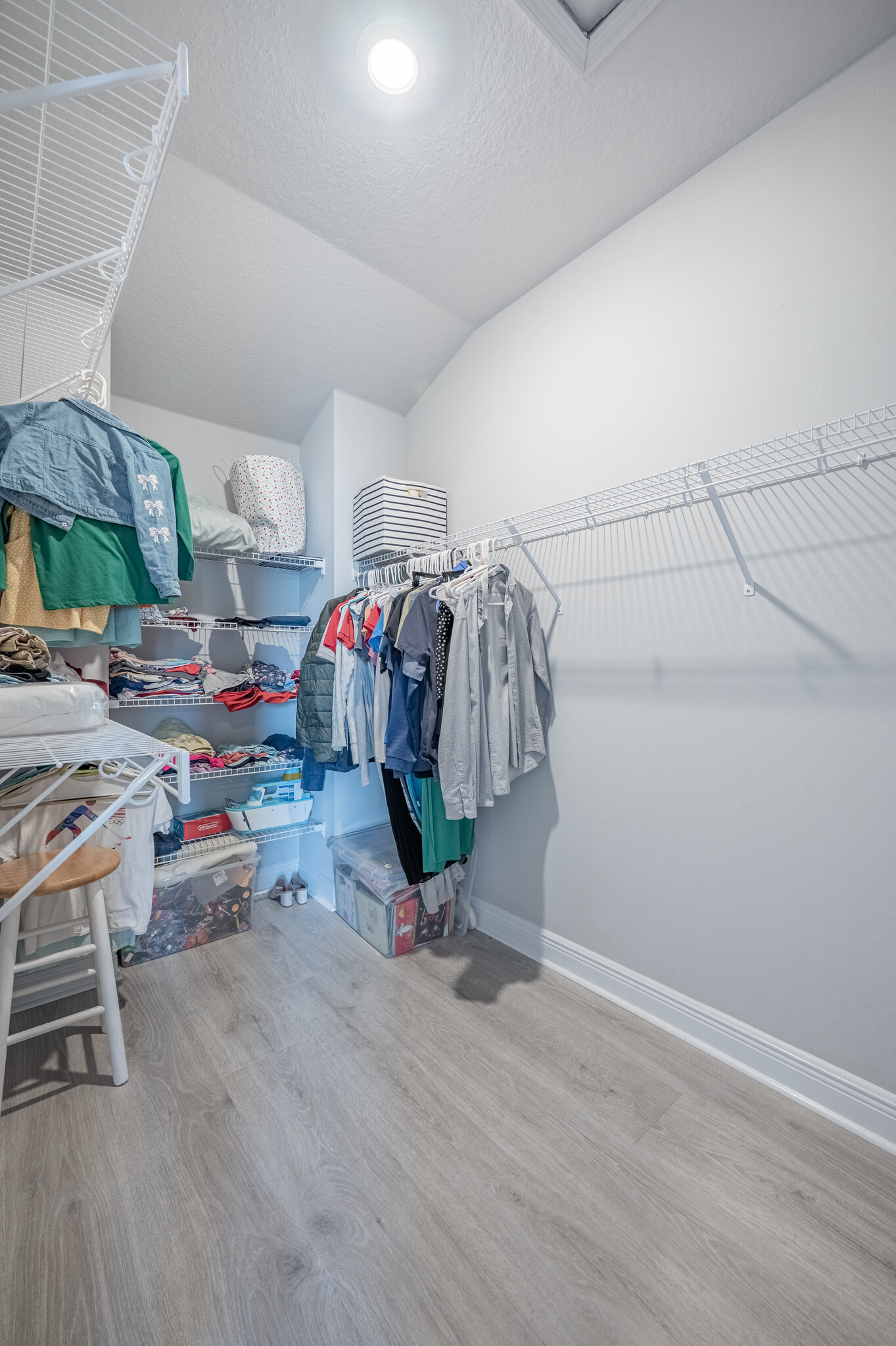 Building Photo - 2400 Ezzell Ct