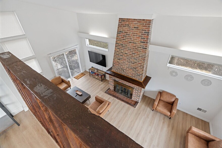 Building Photo - 3691 Salazar Dr