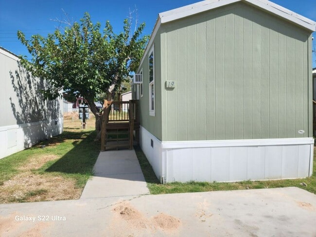 Building Photo - 1128 Gary Terrace