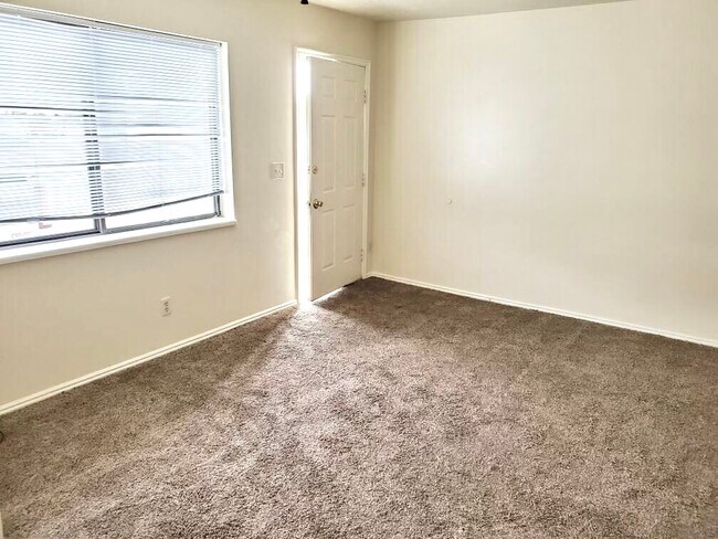 Building Photo - Logan 4-plex