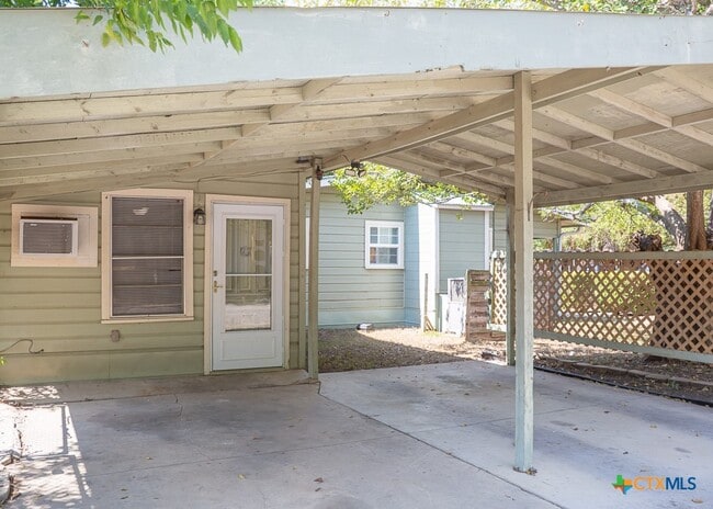 Building Photo - 622 Conway Dr