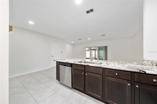 Building Photo - 9052 Wildflower Ln