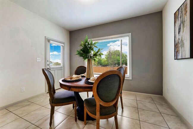 Building Photo - 1116 La Conterra Blvd