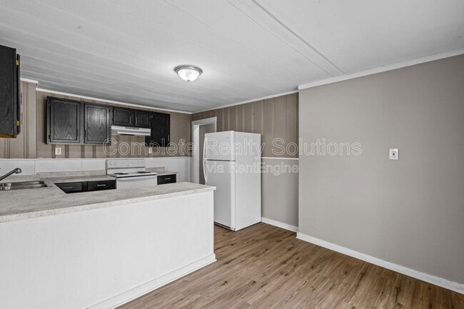 Building Photo - 2724 Pasteur Ave