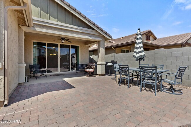 Building Photo - 3859 E Welton Ln