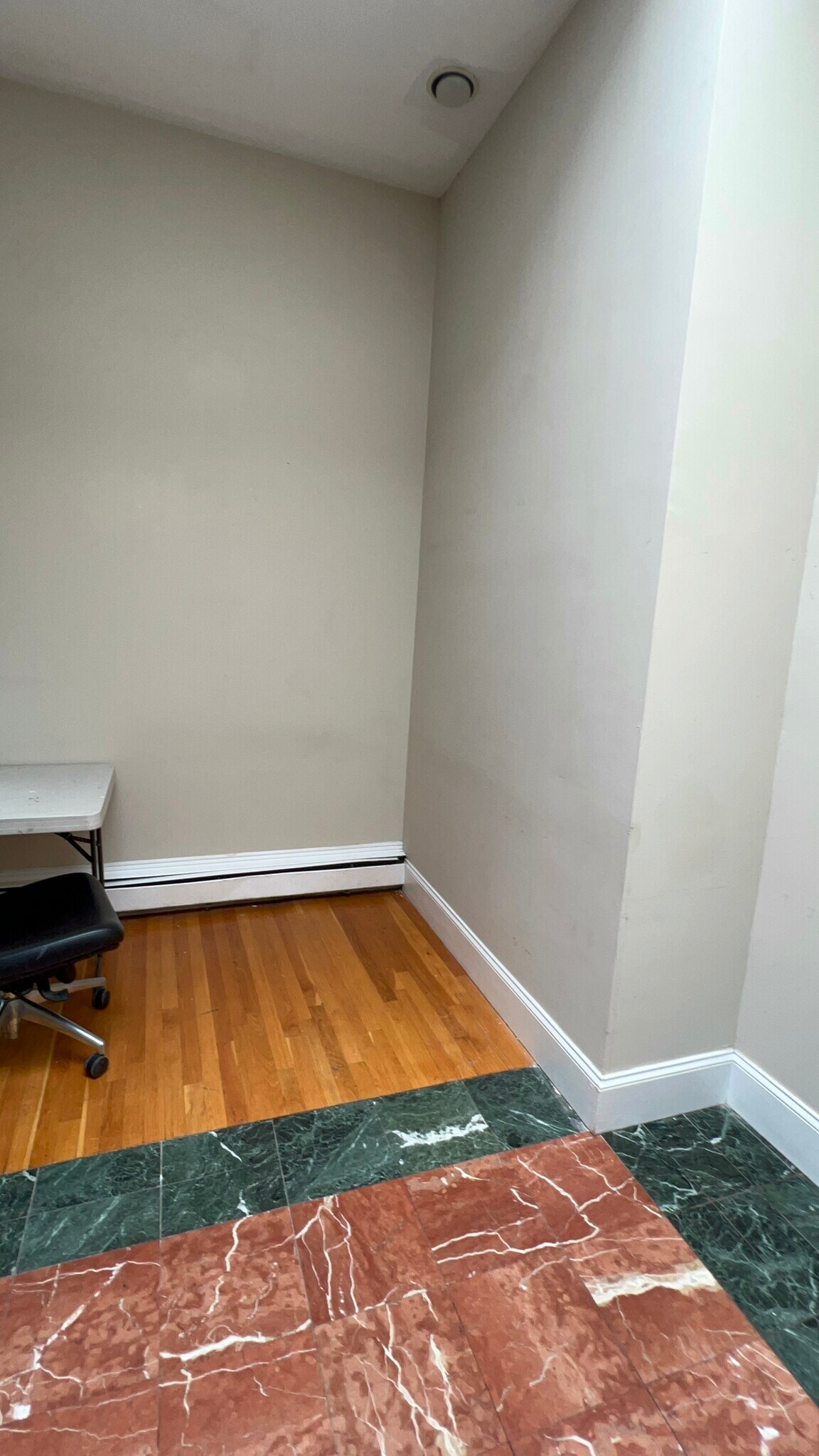 Building Photo - 1000 Memorial Dr