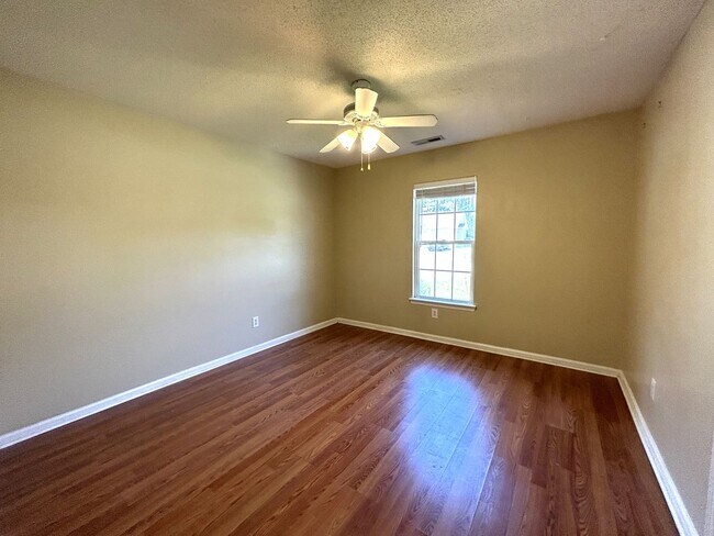 Building Photo - Welcome to Brandymill Lane!