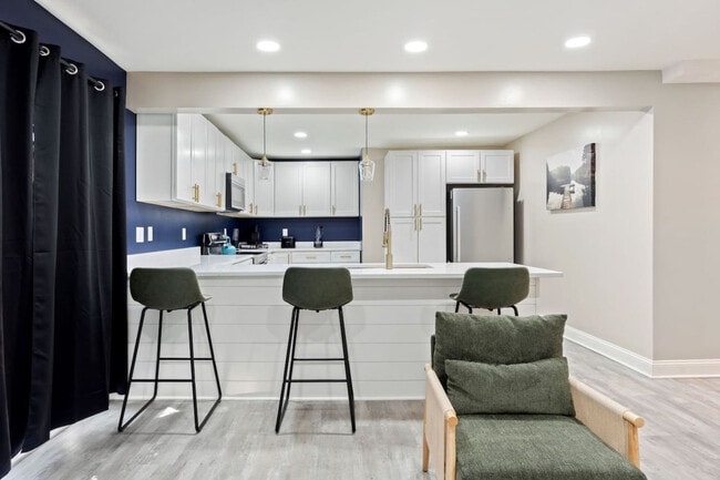 Building Photo - 1523 S East St