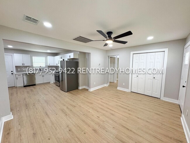 Building Photo - 6334 Feldspar St