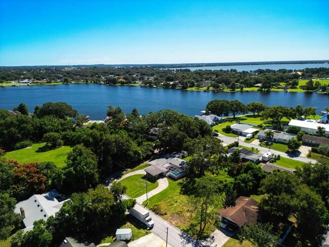 Building Photo - 919 Ave S SE