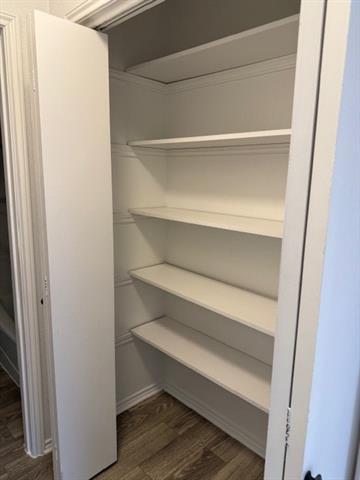 Building Photo - 7502 Pear Tree Ln