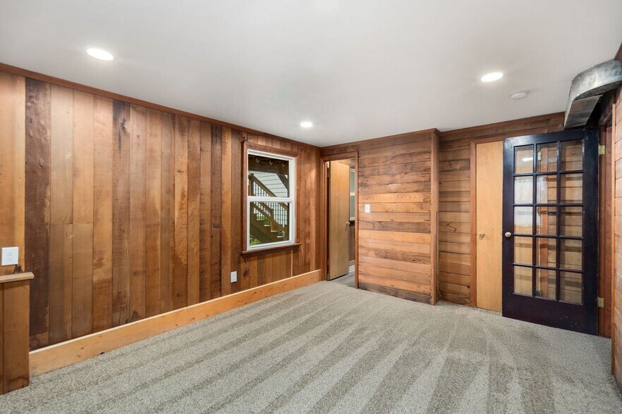 Building Photo - 4731 49th Ave NE