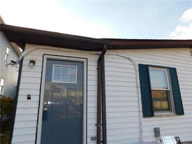 Building Photo - 517 Euclid Ave