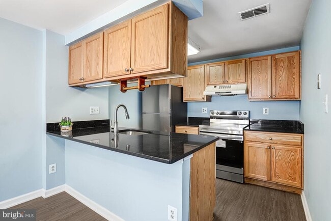 Building Photo - 9410 Walburg Way