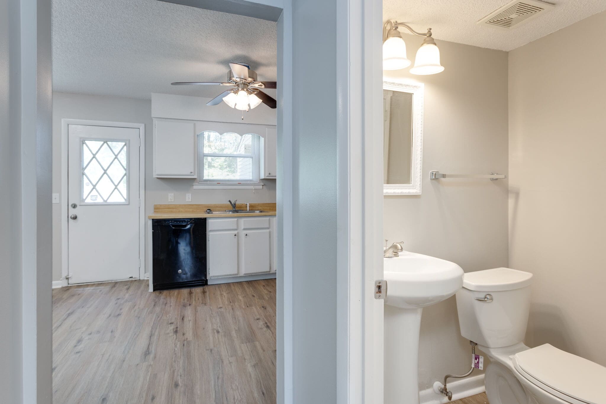 Building Photo - 241 Colt Dr B