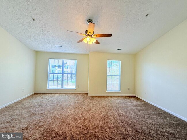 Building Photo - 1802 Chatfield Terrace