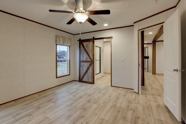 Building Photo - 295 Seays Rd