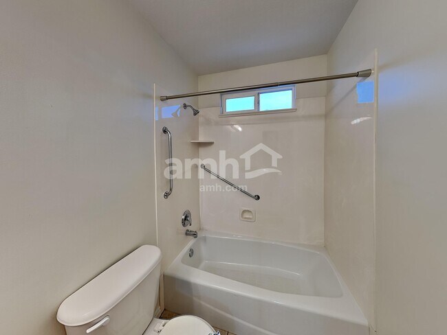 Building Photo - 3354 W 500 N