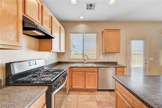 Building Photo - 5716 Breezy Wind Ct