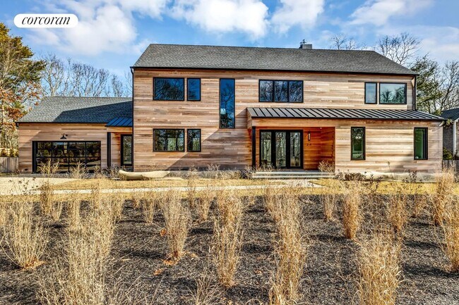 Building Photo - 24 Hedges Ln