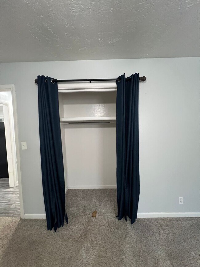 Building Photo - Must see 3 bed, 2 bath home near Downtown ...