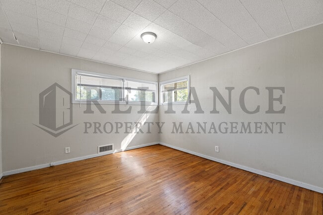 Building Photo - 4949 E Orme St