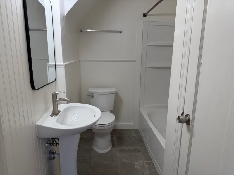 Building Photo - 6439 Elbrook Ave