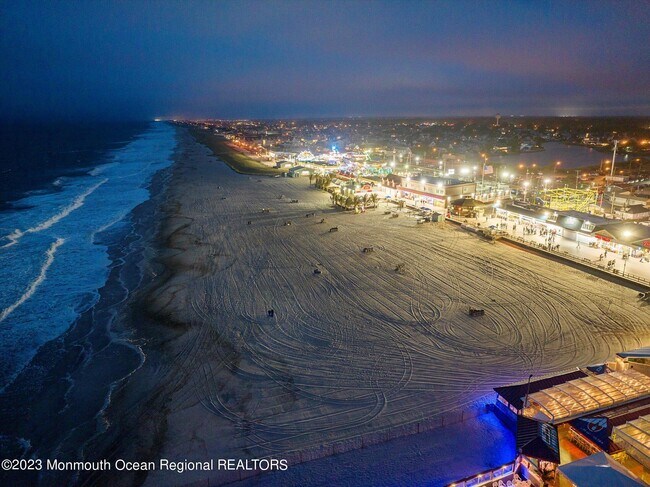 Building Photo - 120 Randall Ave