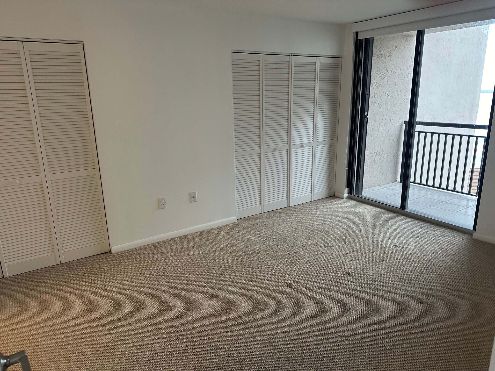 Building Photo - 540 Brickell Key Dr