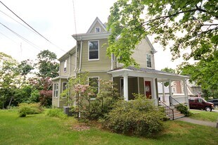 Building Photo - 305 Central St