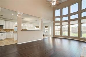 Building Photo - 26619 Richwood Oaks Dr