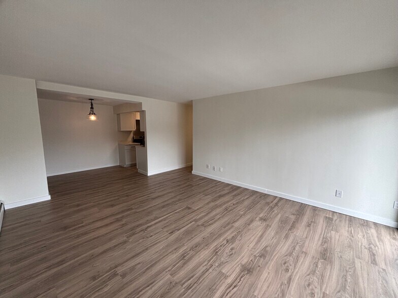 Building Photo - 1815 William Howard Taft Rd