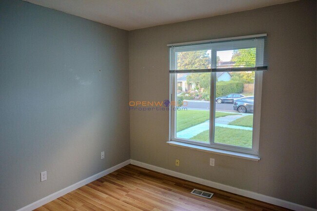 Building Photo - Spacious 4BR Single-Story Home w/ Garage i...