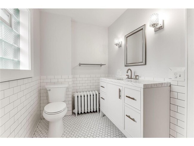 Bathroom - 2316 Fremont Ave S