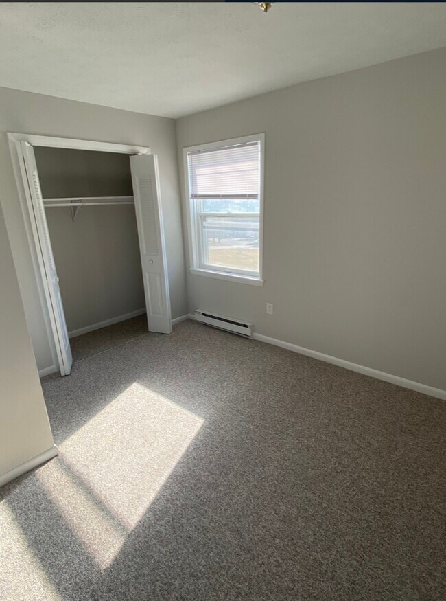 Building Photo - 2407 Bare St.