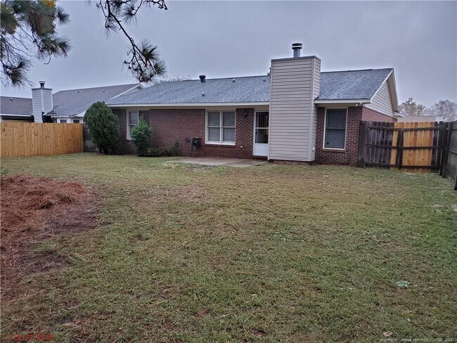 Building Photo - 1652 Winnabow Dr