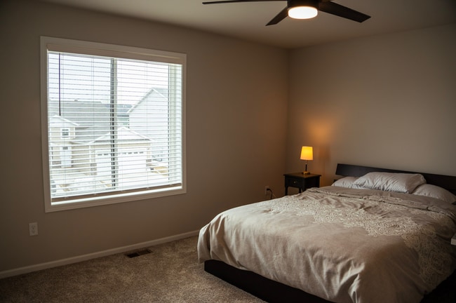 Building Photo - Tobi Lane Twinhome