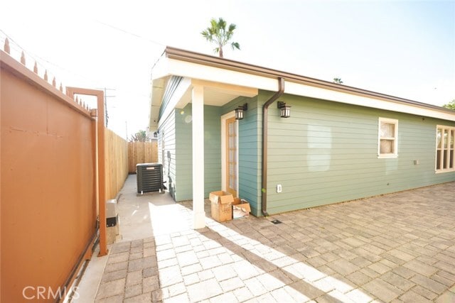 Building Photo - 3642 6th Ave