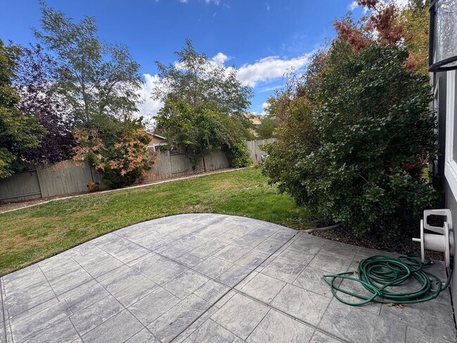 Building Photo - 10060 Eagles Landing Ct