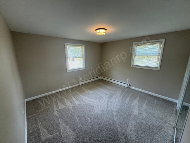 Building Photo - 4725 Maple Terrace Pkwy