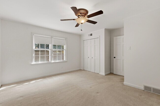 Building Photo - 7253 Stamford Dr