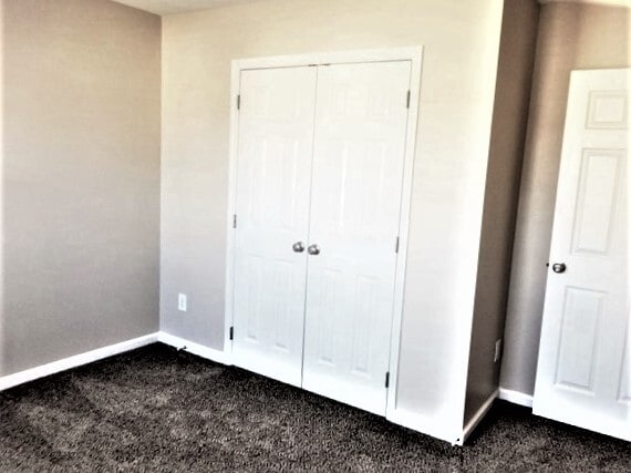 Building Photo - 219 Sparkleberry Ln