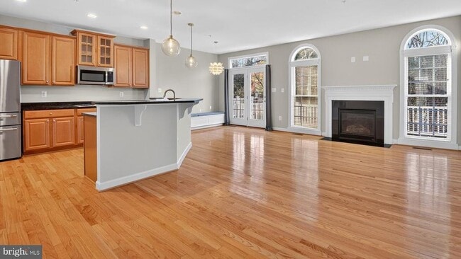 Building Photo - 6 Sharpstead Ln