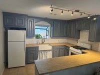 Building Photo - 905 Avenue K